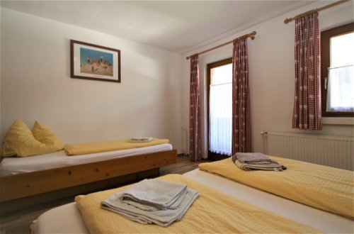 Foto 4 - Casa con 4 camere da letto a Mayrhofen con giardino e vista sulle montagne