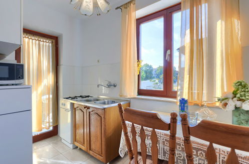 Photo 2 - Apartment in Rovinj with terrace and sea view
