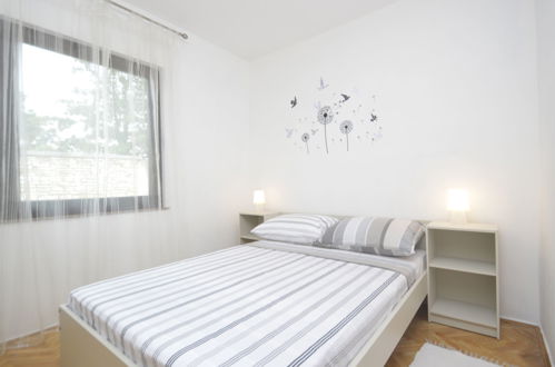 Foto 22 - Casa con 3 camere da letto a Žminj con piscina privata e vista mare