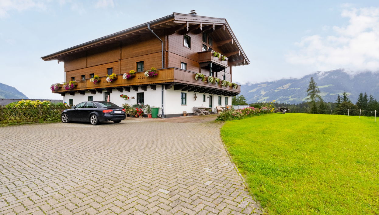 Apartamento de 1 quarto em Saalfelden am Steinernen Meer com jardim - Foto 1