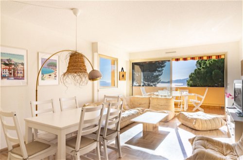 Foto 2 - Apartamento de 2 habitaciones en Le Lavandou con terraza y vistas al mar
