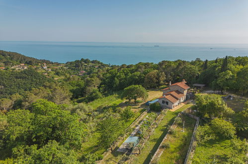 Photo 1 - Maison de 3 chambres à Lerici avec jardin et terrasse