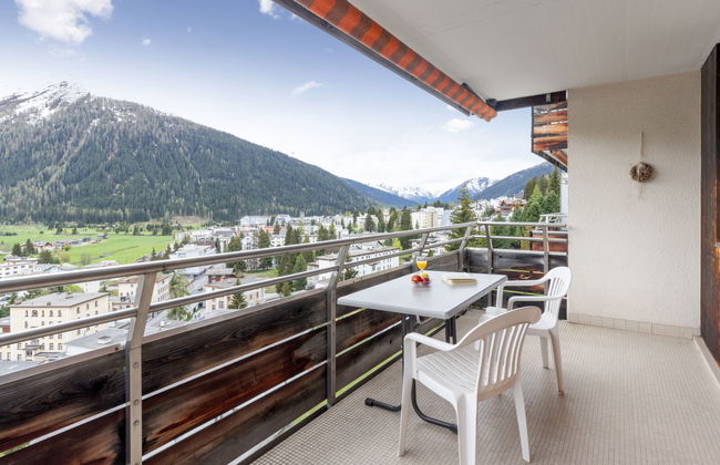 Apartamento de 2 quartos em Davos com piscina e sauna - Foto 1