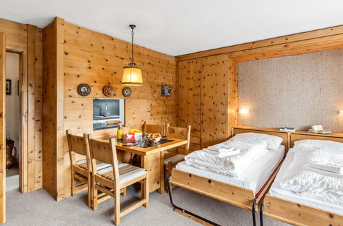 Foto 11 - Appartamento con 1 camera da letto a Davos con piscina e sauna