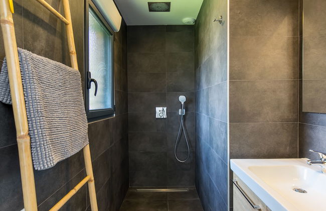 Casa de 4 quartos em Clohars-Fouesnant com piscina privada e jardim - Foto 16