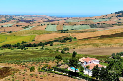 Photo 39 - Maison de 4 chambres à Montenero di Bisaccia avec piscine privée et jardin