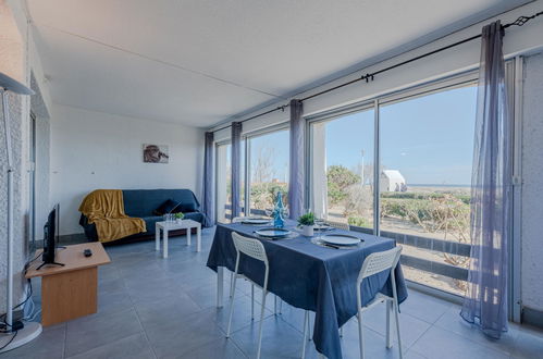 Foto 9 - Appartamento con 1 camera da letto a Leucate con vista mare