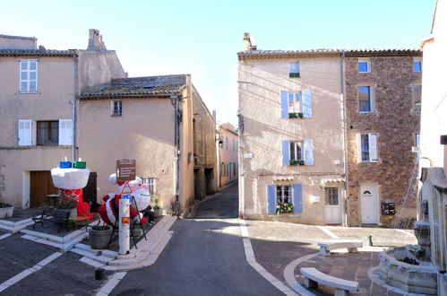 Photo 25 - Appartement de 1 chambre à Roquebrune-sur-Argens avec jardin et vues à la mer