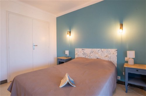 Foto 12 - Apartamento de 1 habitación en Roquebrune-sur-Argens con jardín y vistas al mar