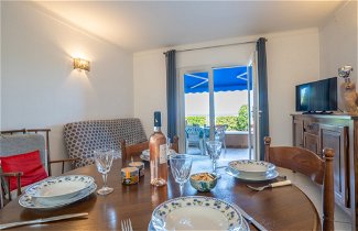 Foto 3 - Apartamento de 1 habitación en Roquebrune-sur-Argens con jardín y vistas al mar
