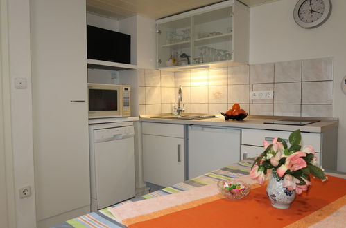 Foto 3 - Apartamento de 1 habitación en Cuxhaven con terraza y vistas al mar