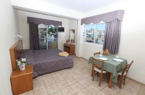 Photo 3 - Captain Karas Holiday APTS