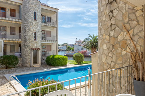 Photo 25 - 2 bedroom Apartment in Castelló d'Empúries with swimming pool and garden