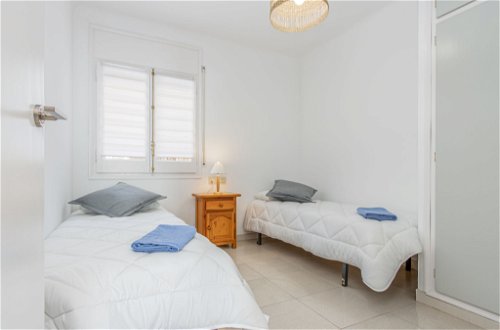 Foto 10 - Apartamento de 2 habitaciones en Castelló d'Empúries con piscina y vistas al mar