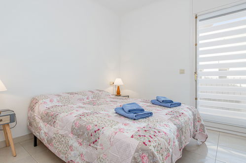 Foto 5 - Apartamento de 2 quartos em Castelló d'Empúries com piscina e vistas do mar