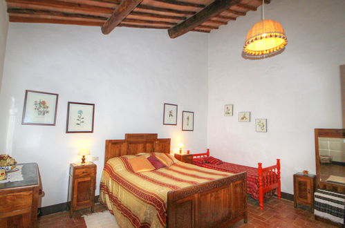 Photo 10 - 7 bedroom House in Radda in Chianti with private pool and garden