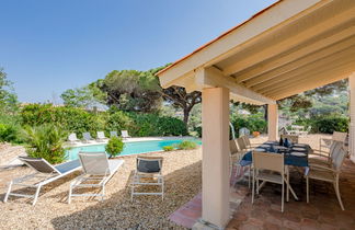 Foto 2 - Haus mit 4 Schlafzimmern in Sainte-Maxime mit privater pool und garten