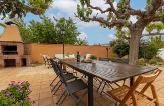 Foto 2 - Casa con 5 camere da letto a Tarragona con piscina privata e vista mare