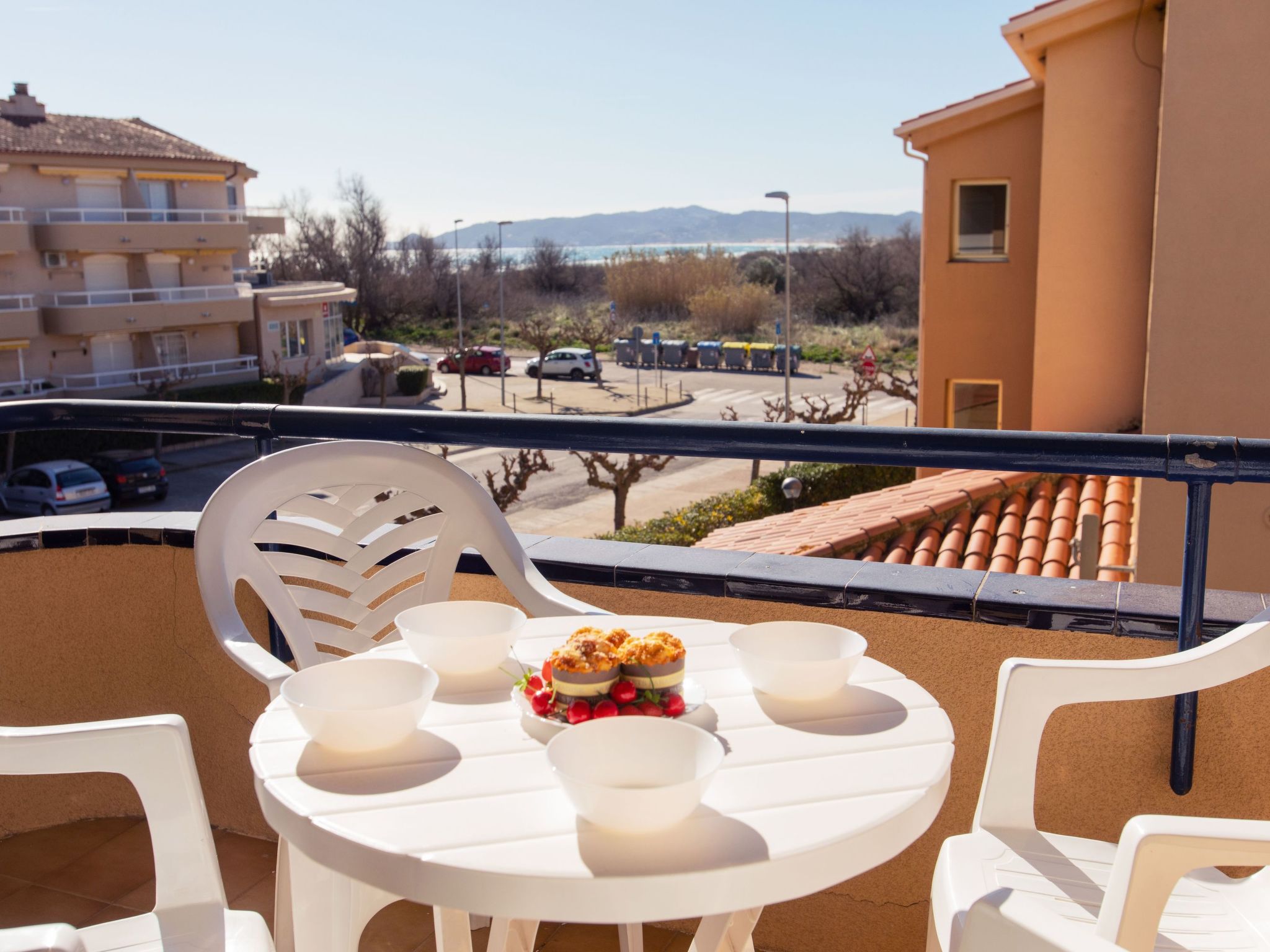 Foto 2 - Appartamento con 1 camera da letto a Torroella de Montgrí con piscina e vista mare