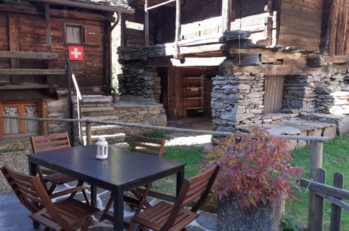 Foto 5 - Haus mit 2 Schlafzimmern in Serravalle mit garten und blick auf die berge