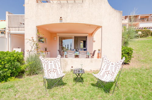 Foto 17 - Apartamento de 2 quartos em Sainte-Maxime com piscina e vistas do mar