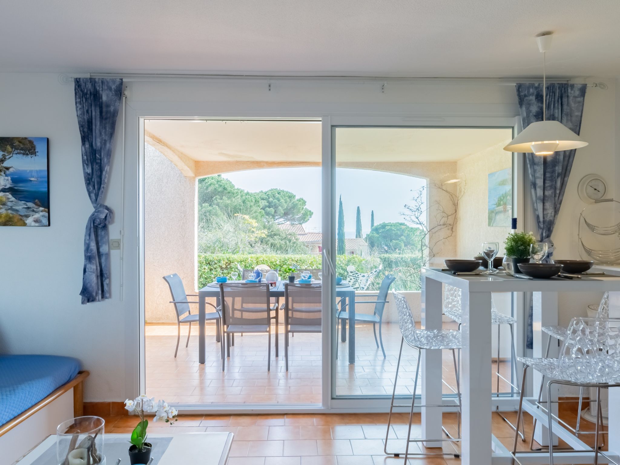 Foto 8 - Apartamento de 2 habitaciones en Sainte-Maxime con piscina y vistas al mar