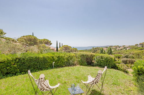 Foto 1 - Apartamento de 2 quartos em Sainte-Maxime com piscina e vistas do mar