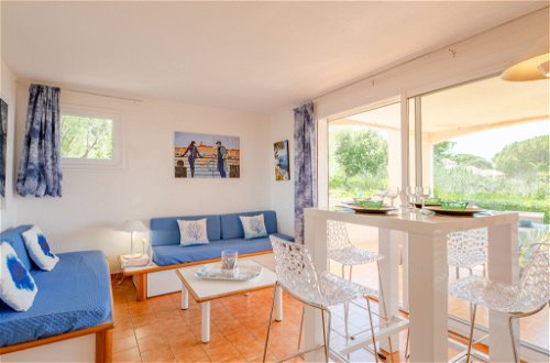 Foto 7 - Apartamento de 2 habitaciones en Sainte-Maxime con piscina y vistas al mar
