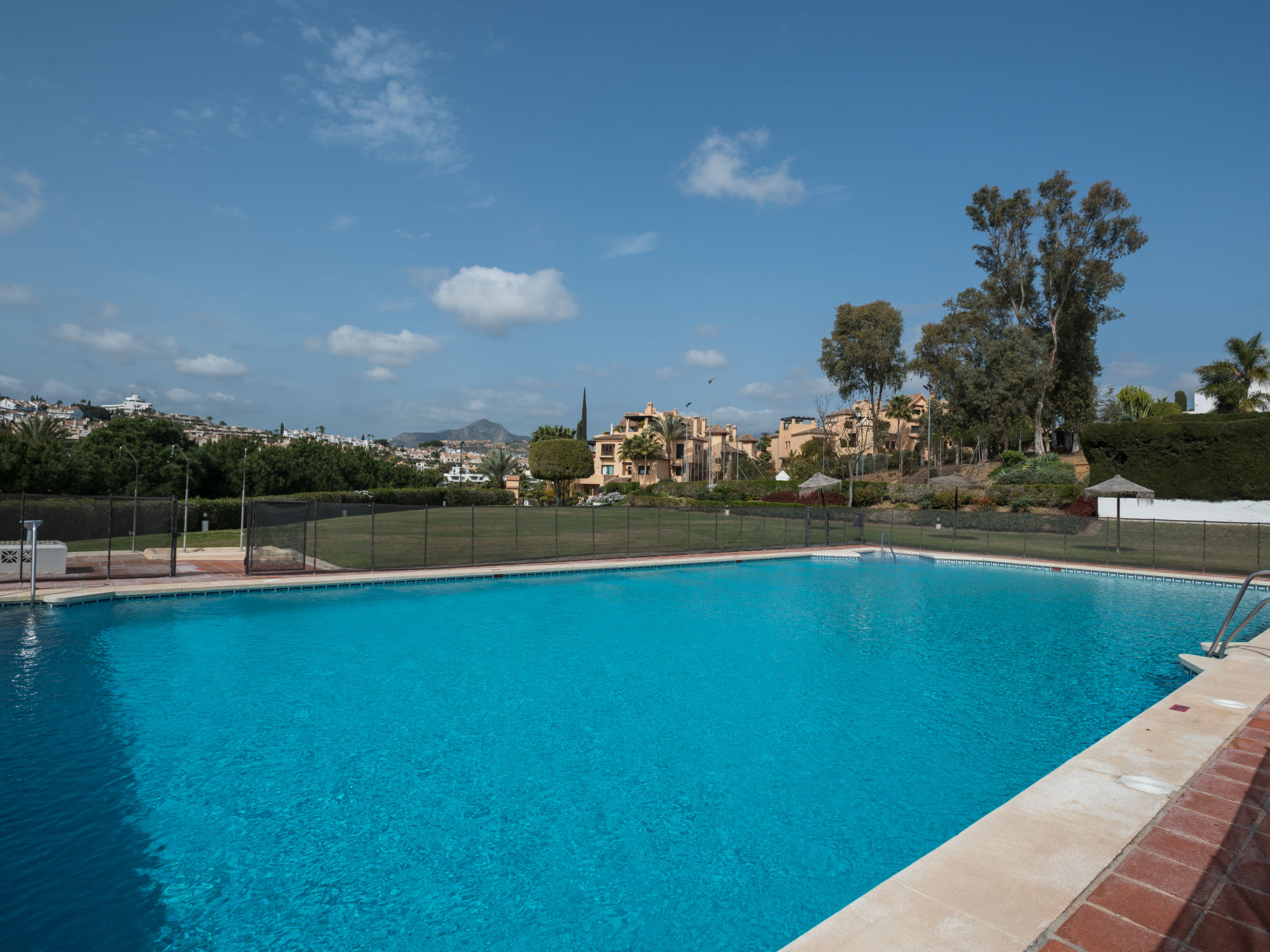 Photo 1 - 4 bedroom House in Estepona with private pool and sea view