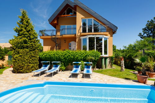 Foto 39 - Casa de 6 quartos em Balatonlelle com piscina privada e jardim