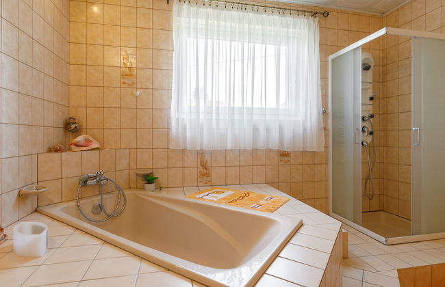 Casa de 6 quartos em Balatonlelle com piscina privada e jardim - Foto 21