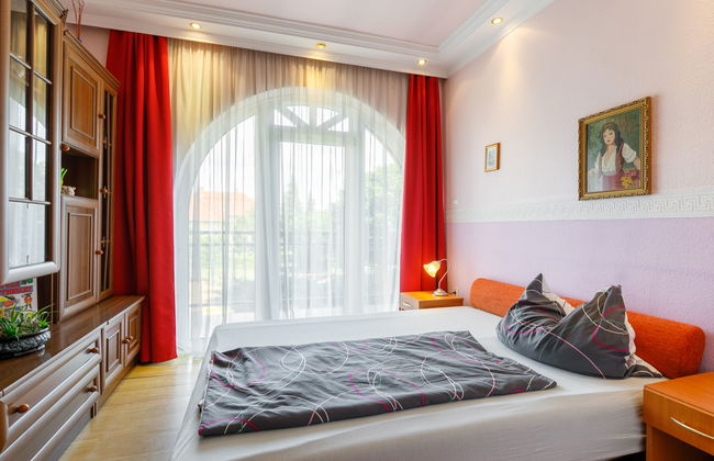 Casa de 6 quartos em Balatonlelle com piscina privada e jardim - Foto 18