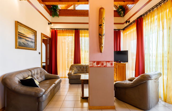 Casa de 6 quartos em Balatonlelle com piscina privada e jardim - Foto 8