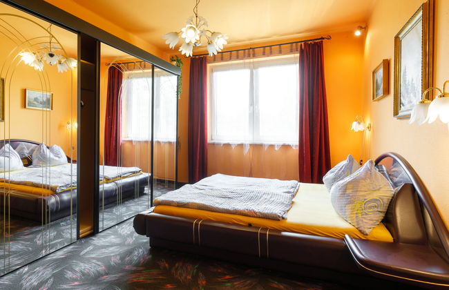 Casa de 6 quartos em Balatonlelle com piscina privada e jardim - Foto 17