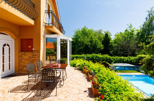 Foto 34 - Casa de 6 quartos em Balatonlelle com piscina privada e jardim