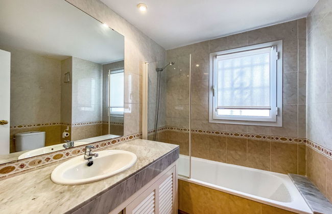 Apartamento de 3 quartos em Pals com piscina e jardim - Foto 11