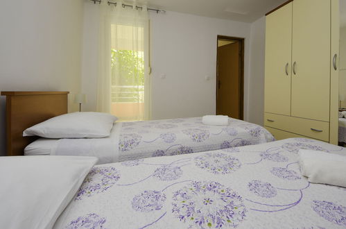 Foto 6 - Apartamento de 3 quartos em Jasenice com terraço