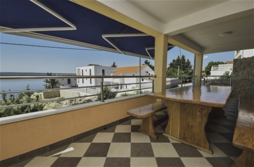 Foto 17 - Apartamento de 3 habitaciones en Jasenice con terraza y vistas al mar