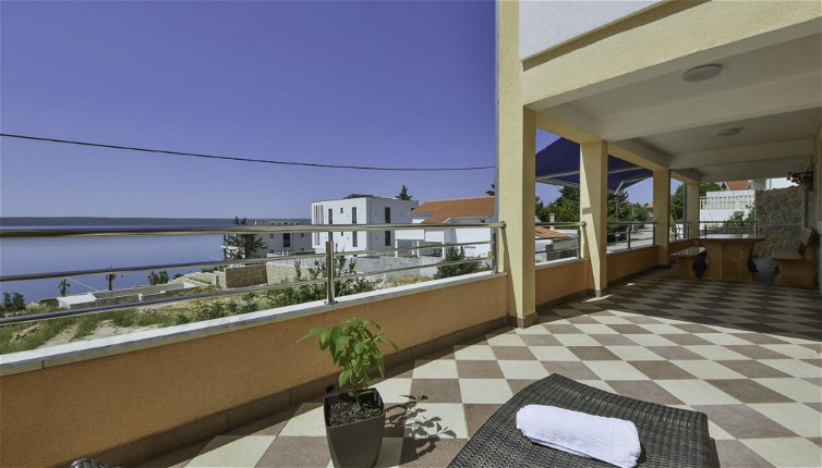 Foto 1 - Appartamento con 3 camere da letto a Jasenice con terrazza e vista mare