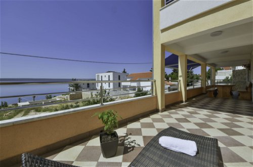 Foto 1 - Apartamento de 3 habitaciones en Jasenice con terraza y vistas al mar