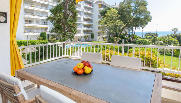 Photo 1 - 2 bedroom Apartment in Lloret de Mar with swimming pool and garden