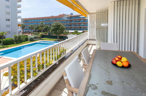 Foto 12 - Appartamento con 2 camere da letto a Lloret de Mar con piscina e vista mare