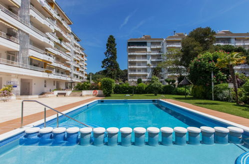 Photo 19 - 2 bedroom Apartment in Lloret de Mar with swimming pool and sea view