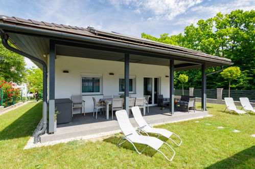 Photo 2 - Maison de 2 chambres à Siófok avec terrasse et vues sur la montagne