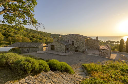 Foto 37 - Casa de 5 habitaciones en Magione con piscina privada y vistas a la montaña