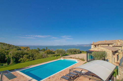 Foto 43 - Casa de 5 habitaciones en Magione con piscina privada y vistas a la montaña