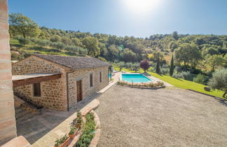 Foto 3 - Casa de 5 quartos em Magione com piscina privada e vista para a montanha