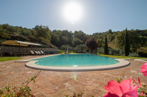 Foto 34 - Casa de 5 habitaciones en Magione con piscina privada y vistas a la montaña