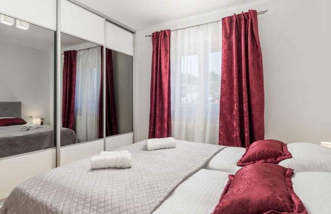 Casa de 5 quartos em Dobrinj com piscina privada e jardim - Foto 38