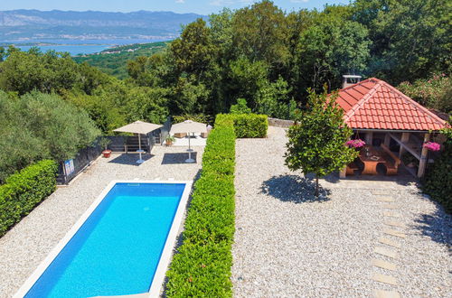Foto 4 - Casa de 4 quartos em Dobrinj com piscina privada e jardim